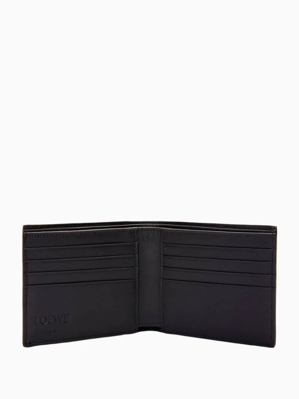 Bifold textured wallet