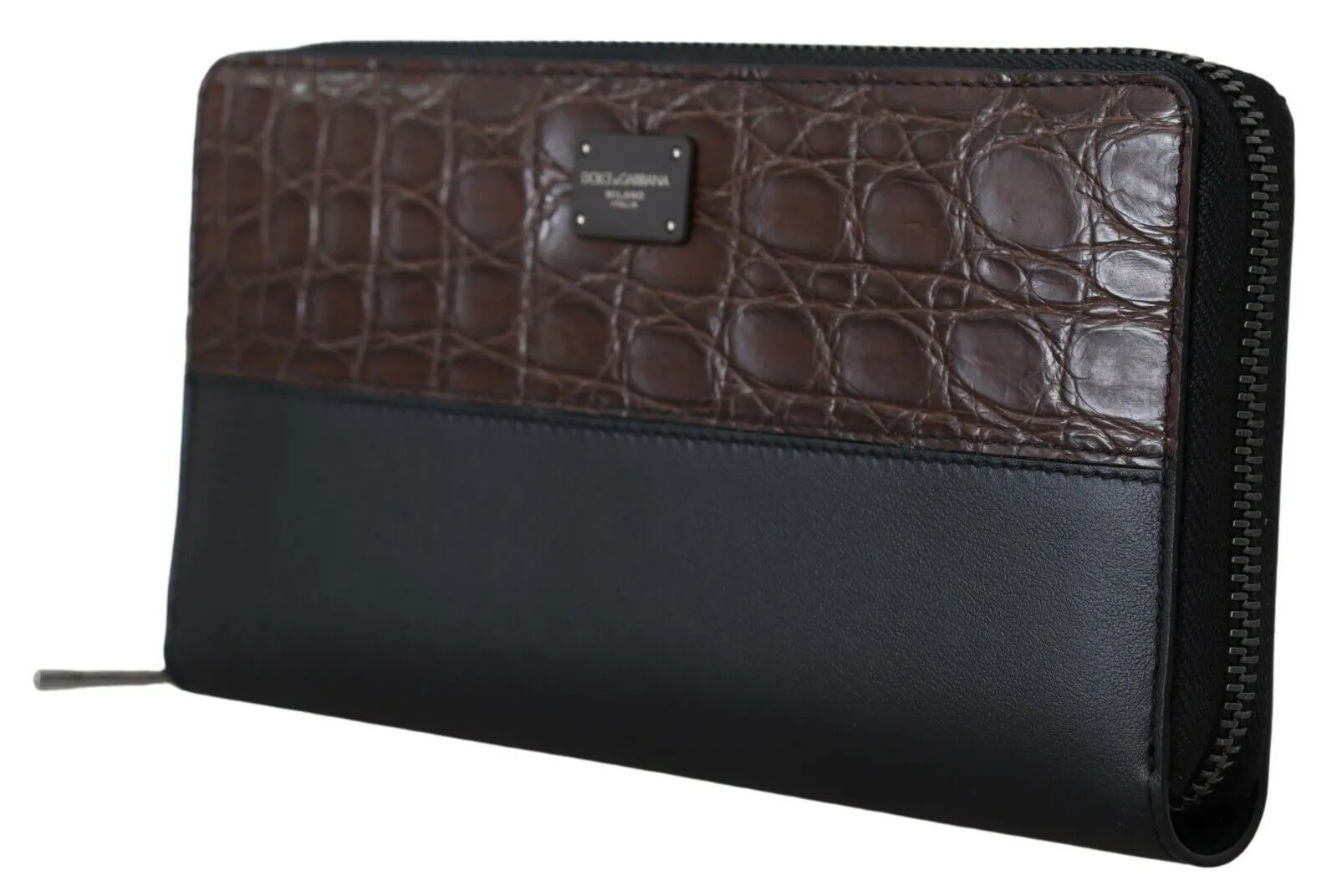 Elegant Textured Leather Continental Wallet